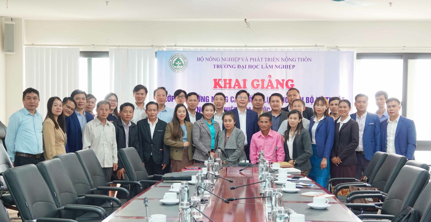 Khai giảng khóa đào tạo ngắn hạn “Bồi dưỡng tập huấn, nâng cao năng lực cho cán bộ kỹ thuật nông nghiệp nước CHDCND Lào”