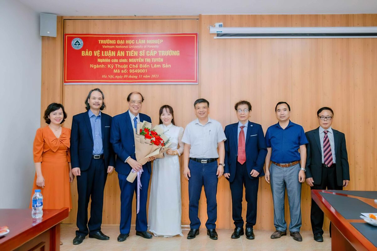 Bảo vệ luận án tiến sĩ cấp trường của nghiên cứu sinh Nguyễn Thị Tuyên